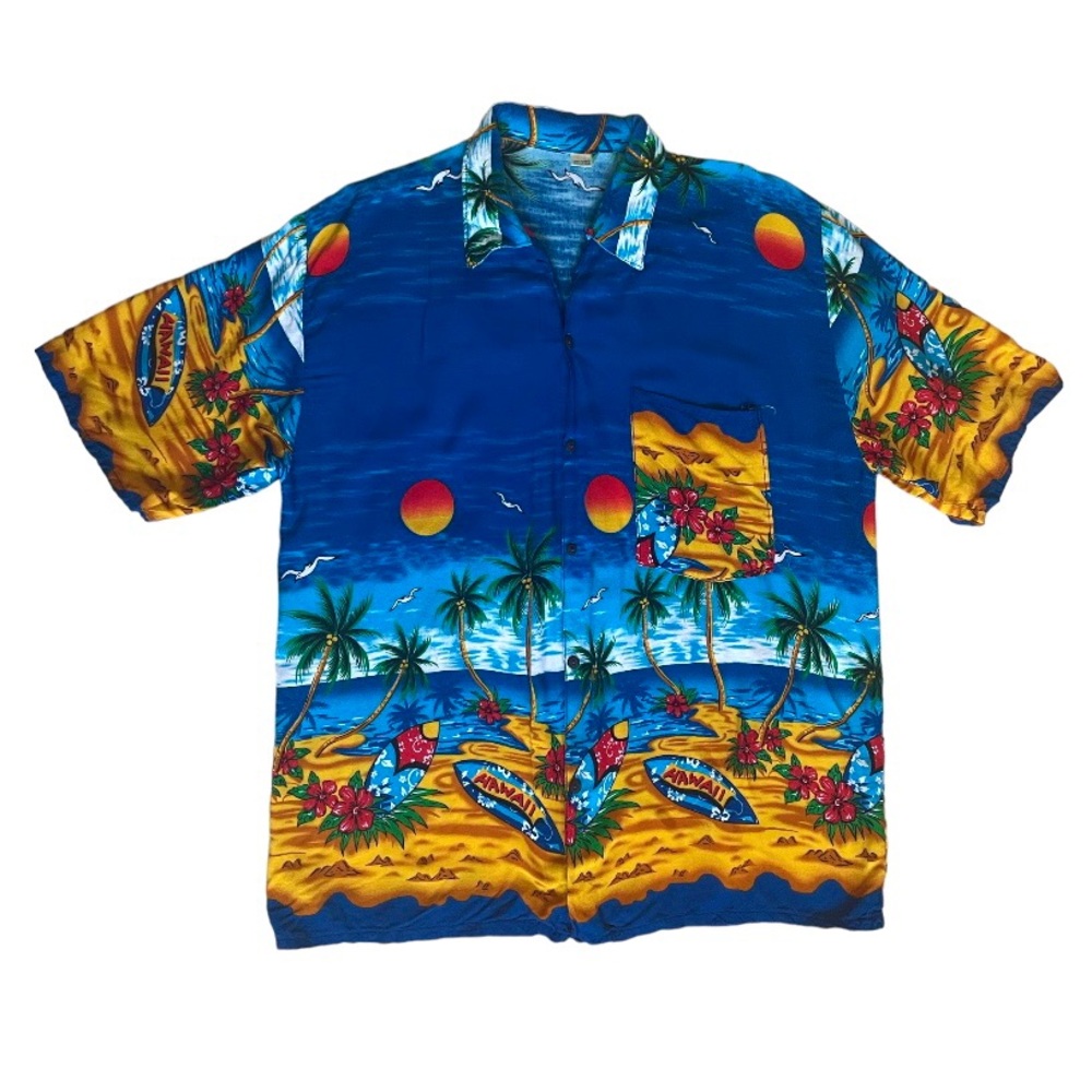 🍿SOLD🍿Vintage Hawaiian Rayon Button Up Shirt